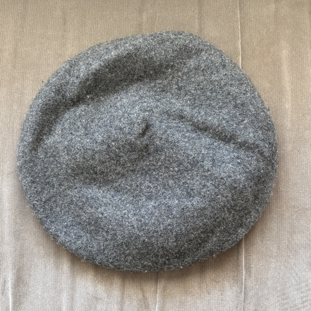 Gray 100% Wool Beret
